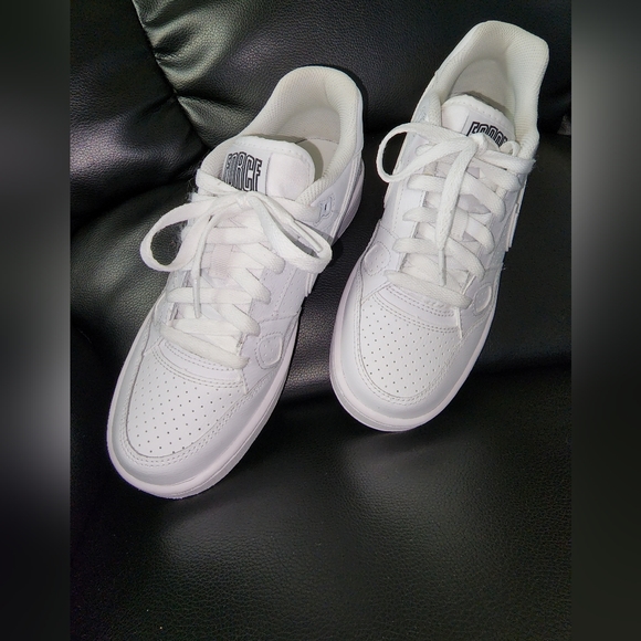 Nike Other - White Nike Sneakers